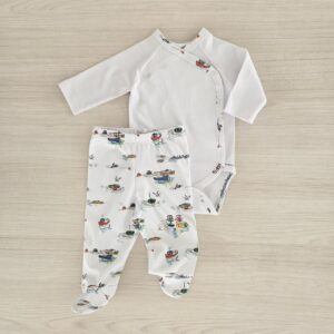 Body cruzado M/L más pantalón con pie Barcos