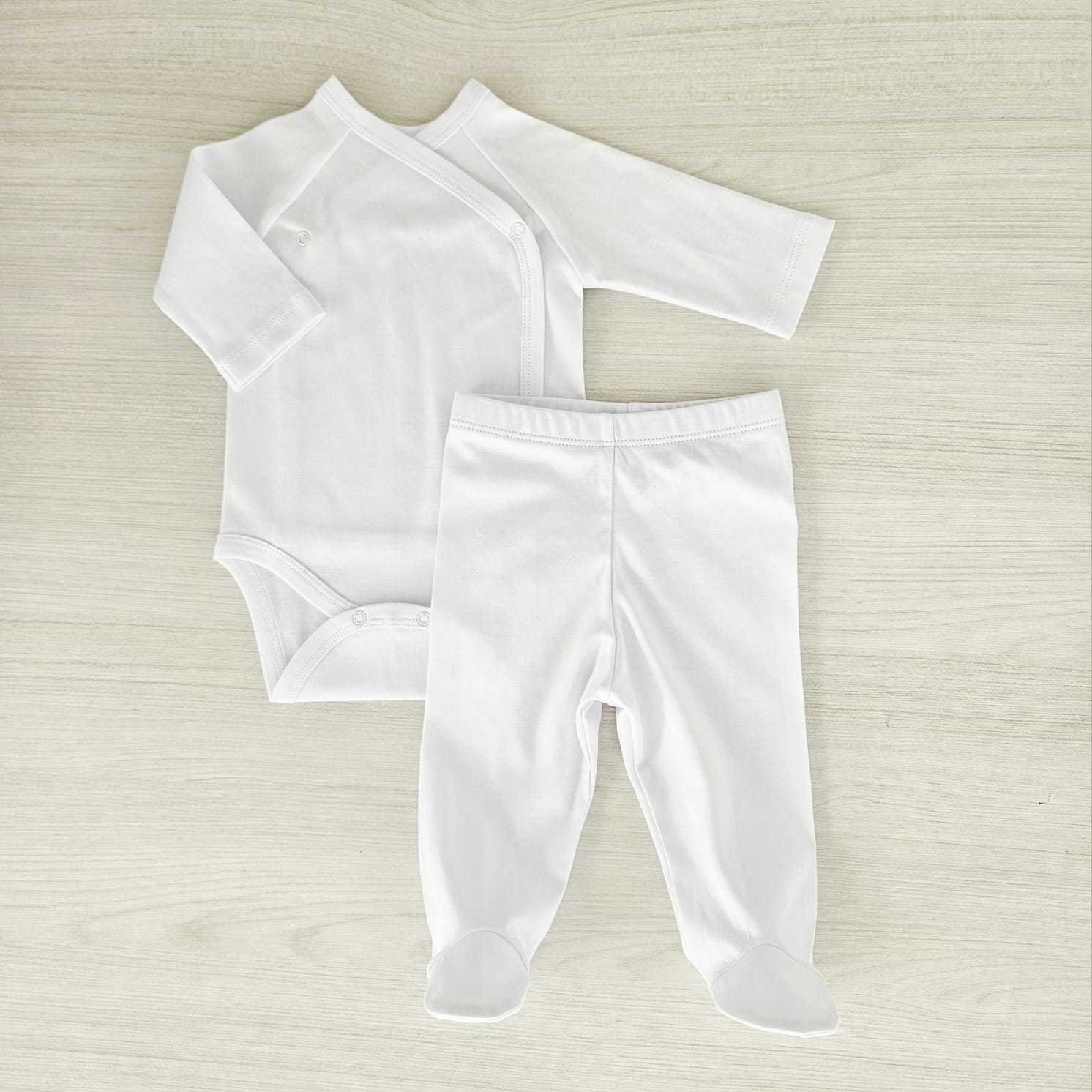 f71 Body cruzado M/L más pantalón con pie Blanco - Imagen 1